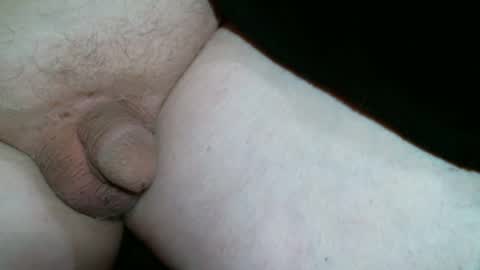 Snapshot of cutandwaxed2 chatting on 09/17/25, 12:40 BI SMOOTH MATURE SUB online show from 09/17/25, 12:40