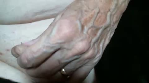 Snapshot of cutandwaxed2 chatting on 10/19/25, 01:34 BI SMOOTH MATURE SUB online show from 10/19/25, 01:34