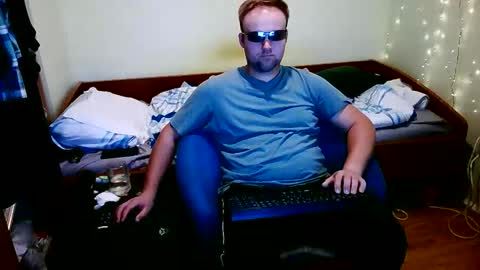Snapshot of cute69696969 chatting on 06/05/26, 11:21 cute69696969 online show from 06/05/26, 11:21