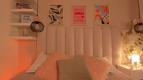 Amber  online show from 12/22/25, 08:17