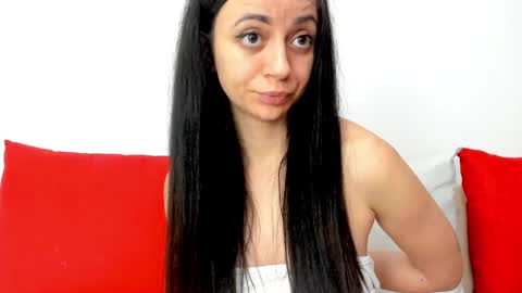 Snapshot of cute_angel95 chatting on 01/31/25, 10:10 cute_angel95 online show from 01/31/25, 10:10