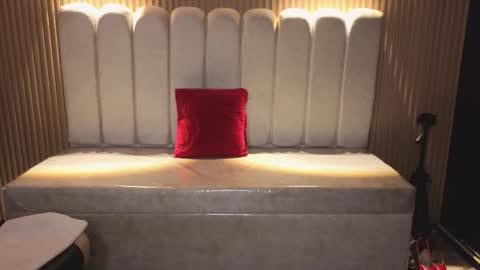 cute_angel_1 online show from 01/13/26, 03:23