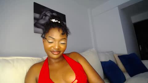 Snapshot of cute_ass18 chatting on 01/11/25, 12:40 Liya online show from 01/11/25, 12:40