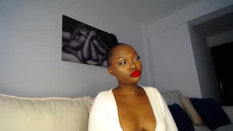 Snapshot of cute_ass18 chatting on 01/15/25, 06:22 Liya online show from 01/15/25, 06:22