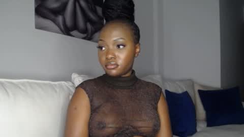 Snapshot of cute_ass18 chatting on 01/21/25, 09:36 Liya online show from 01/21/25, 09:36