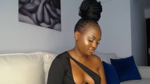 Snapshot of cute_ass18 chatting on 01/27/25, 06:30 Liya online show from 01/27/25, 06:30