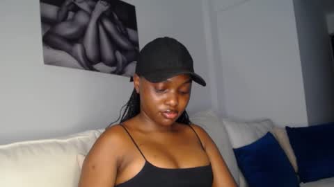 Snapshot of cute_ass18 chatting on 01/29/25, 05:09 Liya online show from 01/29/25, 05:09