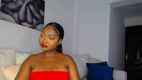 Snapshot of cute_ass18 chatting on 02/04/25, 02:10 Liya online show from 02/04/25, 02:10