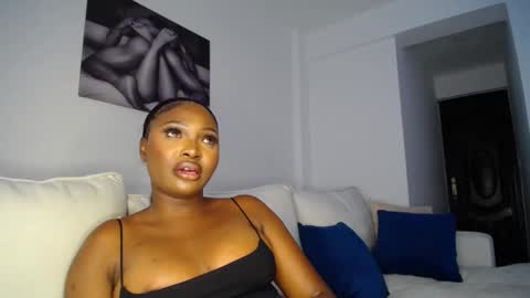 Snapshot of cute_ass18 chatting on 02/06/25, 10:59 Liya online show from 02/06/25, 10:59