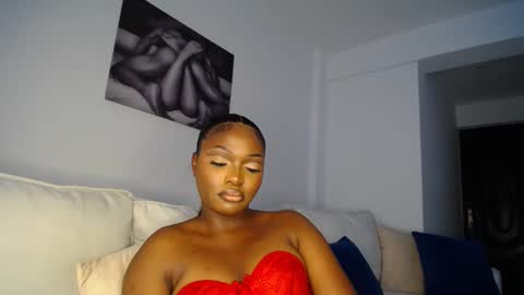 Snapshot of cute_ass18 chatting on 02/10/25, 02:16 Liya online show from 02/10/25, 02:16