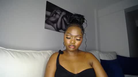 Snapshot of cute_ass18 chatting on 03/06/25, 06:37 Liya online show from 03/06/25, 06:37