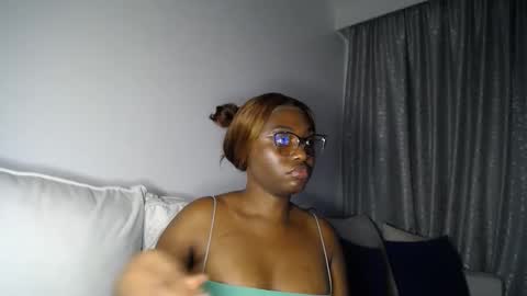 Liya online show from 04/16/26, 11:51