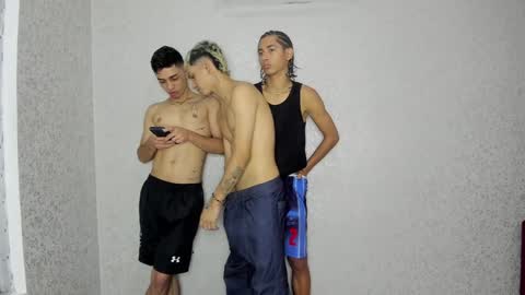 Snapshot of cute_boys18 chatting on 01/13/25, 02:21 ARTURO-18 MATIAS-18 NIKOLAY-19 HADES-18 GABO-19 online show from 01/13/25, 02:21