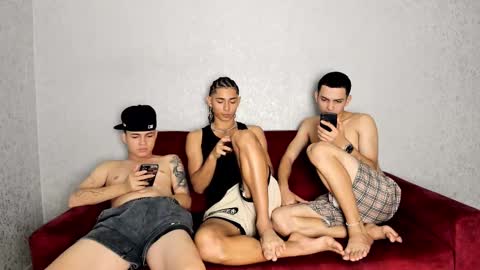 Snapshot of cute_boys18 chatting on 02/17/25, 05:43 ARTURO-18 MATIAS-18 NIKOLAY-19 HADES-18 GABO-19 online show from 02/17/25, 05:43