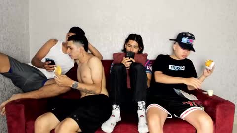 Snapshot of cute_boys18 chatting on 03/04/25, 01:59 ARTURO-18 MATIAS-18 NIKOLAY-19 HADES-18 GABO-19 online show from 03/04/25, 01:59