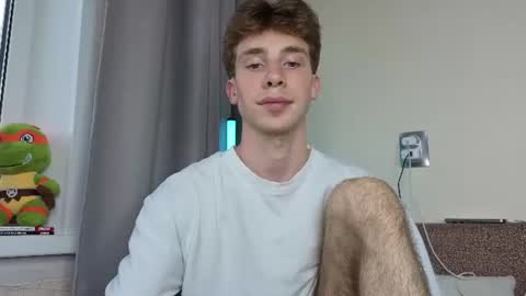 Snapshot of cute_brian chatting on 07/10/26, 01:36 Im Brian online show from 07/10/26, 01:36