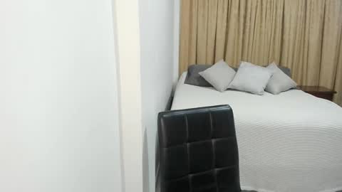 Sara online show from 02/25/25, 05:08