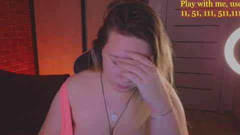 Snapshot of cute_darina chatting on 01/10/25, 04:12 Everyday stream in the same time online show from 01/10/25, 04:12