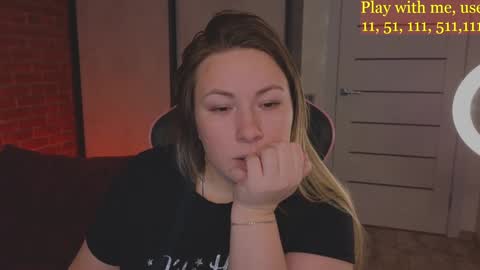 Snapshot of cute_darina chatting on 01/13/25, 07:32 Everyday stream in the same time online show from 01/13/25, 07:32