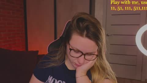 Snapshot of cute_darina chatting on 01/18/25, 01:30 Everyday stream in the same time online show from 01/18/25, 01:30