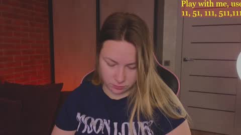 Snapshot of cute_darina chatting on 01/23/25, 01:30 Everyday stream in the same time online show from 01/23/25, 01:30