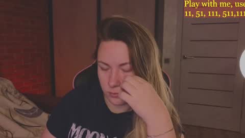 Snapshot of cute_darina chatting on 01/28/25, 01:39 Everyday stream in the same time online show from 01/28/25, 01:39