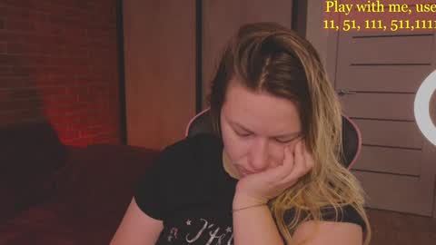 Snapshot of cute_darina chatting on 02/06/25, 01:38 Everyday stream in the same time online show from 02/06/25, 01:38