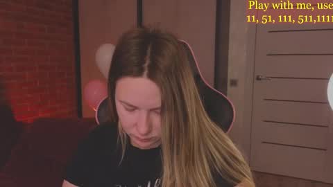 Snapshot of cute_darina chatting on 02/15/25, 01:53 Everyday stream in the same time online show from 02/15/25, 01:53