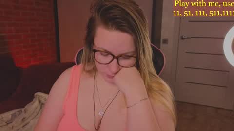 Snapshot of cute_darina chatting on 02/19/25, 11:28 Everyday stream in the same time online show from 02/19/25, 11:28