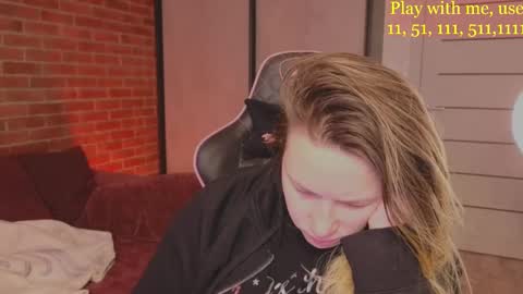 Snapshot of cute_darina chatting on 03/02/25, 01:26 Everyday stream in the same time online show from 03/02/25, 01:26