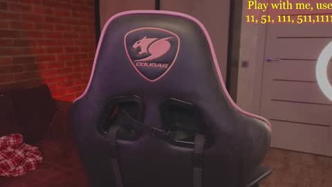 Snapshot of cute_darina chatting on 03/11/25, 01:37 Everyday stream in the same time online show from 03/11/25, 01:37