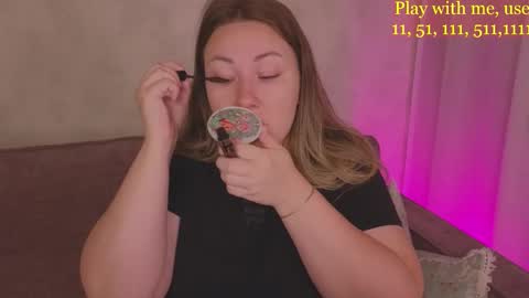 Snapshot of cute_darina chatting on 09/22/25, 01:18 Everyday stream in the same time online show from 09/22/25, 01:18