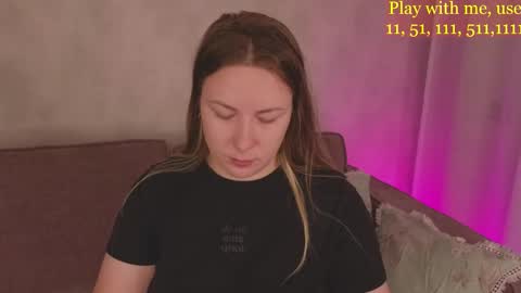 Snapshot of cute_darina chatting on 09/25/25, 01:42 Everyday stream in the same time online show from 09/25/25, 01:42