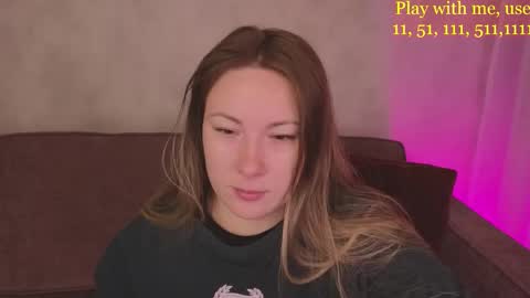 Snapshot of cute_darina chatting on 10/09/25, 01:47 Everyday stream in the same time online show from 10/09/25, 01:47