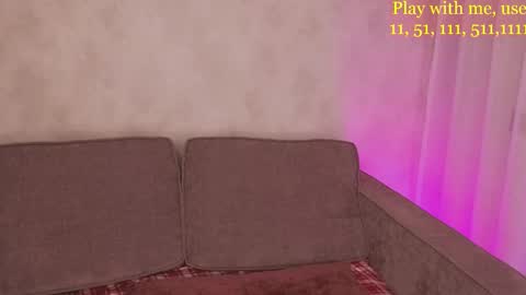 Snapshot of cute_darina chatting on 10/17/25, 01:53 Everyday stream in the same time online show from 10/17/25, 01:53