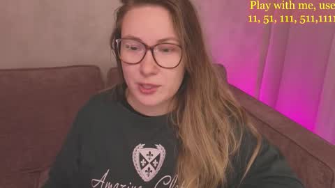 Snapshot of cute_darina chatting on 12/05/25, 05:27 Everyday stream in the same time online show from 12/05/25, 05:27