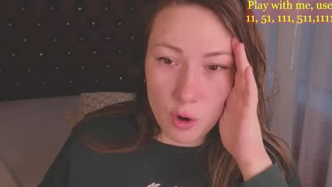 Everyday stream in the same time online show from 03/25/26, 01:44