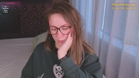 Everyday stream in the same time online show from 04/24/26, 01:41