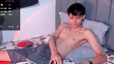 Snapshot of cute_diego_ chatting on 01/27/25, 11:00 Diego online show from 01/27/25, 11:00