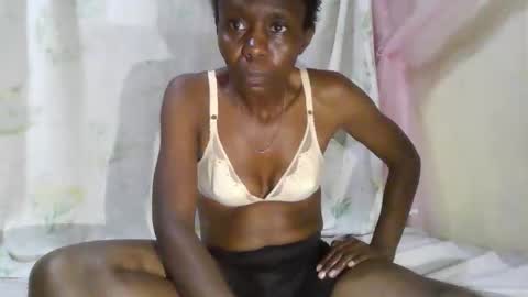 cute_divah4 online show from 10/06/25, 12:02