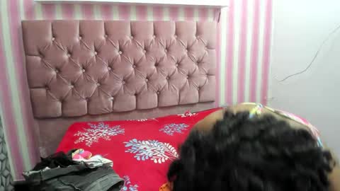 Snapshot of cute_ebony_18_ chatting on 09/17/25, 07:48 cute_ebony_18_ online show from 09/17/25, 07:48