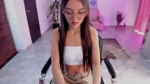 Bella Fox online show from 12/22/25, 02:25