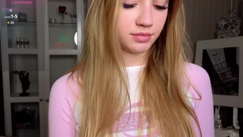 Anne online show from 12/04/24, 07:06