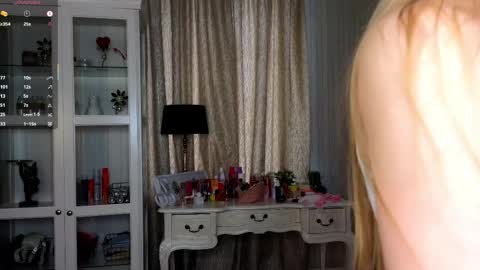 Anne online show from 04/24/26, 07:22