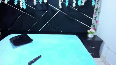 Isabella online show from 11/05/25, 08:31