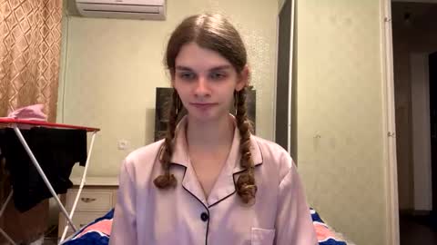 cute_kitte online show from 10/02/25, 06:37
