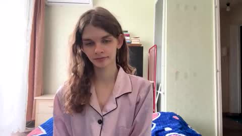 cute_kitte online show from 10/04/25, 07:17