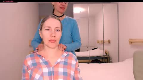 cute_lion_ online show from 02/12/26, 01:28