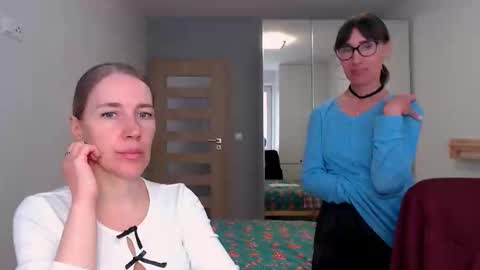 cute_lion_ online show from 04/23/26, 01:35