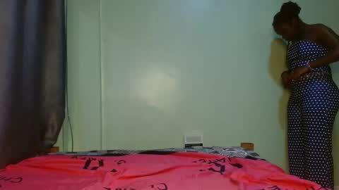 cute_lorna online show from 04/20/26, 03:15